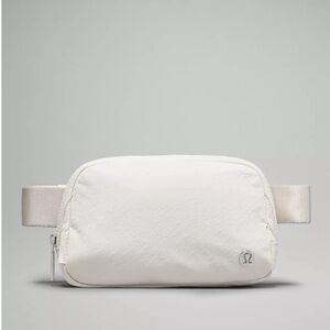 Lululemon Everywhere Belt Bag in Bone